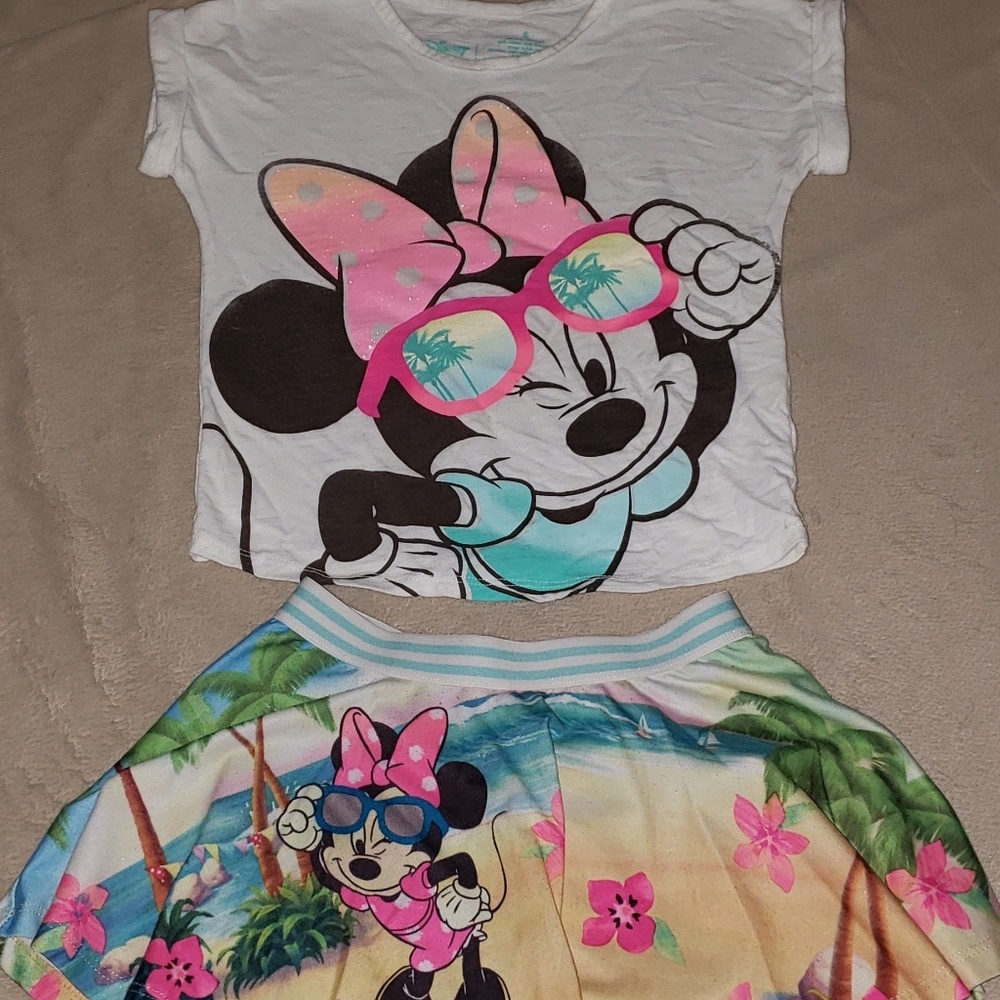 Minnie Mouse skort and t-shirt set